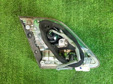 ВСТАВКА МЕЖДУ СТОПОВ НА TOYOTA WINDOM MCV30
