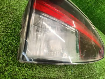 ВСТАВКА МЕЖДУ СТОПОВ НА TOYOTA PRIUS ZVW50