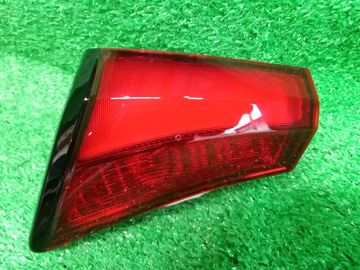 ВСТАВКА МЕЖДУ СТОПОВ НА TOYOTA PRIUS ZVW50