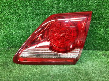 ВСТАВКА МЕЖДУ СТОПОВ НА TOYOTA CROWN GRS204