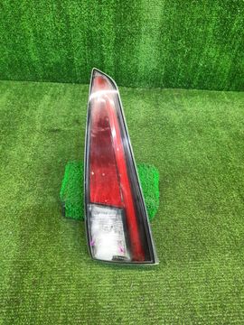 ВСТАВКА МЕЖДУ СТОПОВ НА TOYOTA PRIUS ZVW50
