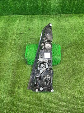 ВСТАВКА МЕЖДУ СТОПОВ НА TOYOTA PRIUS ZVW50