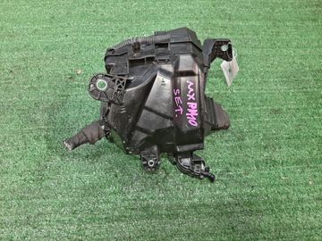 БЛОК ПРЕДОХРАНИТЕЛЕЙ НА TOYOTA YARIS MXPH10 M15A-FXE