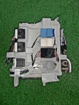 БЛОК ПРЕДОХРАНИТЕЛЕЙ НА TOYOTA YARIS MXPH10