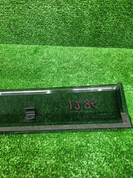 ВЕТРОВИК НА HONDA VEZEL RV5