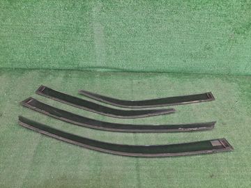 ВЕТРОВИК НА TOYOTA CAMRY AVV50