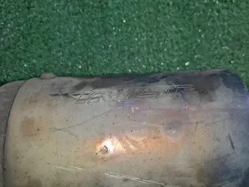 ГЛУШИТЕЛЬ НА NISSAN ELGRAND E51 VQ25DE