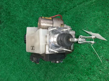 ГЛАВНЫЙ ТОРМОЗНОЙ ЦИЛИНДР НА TOYOTA PROGRES JCG11 2JZ-GE