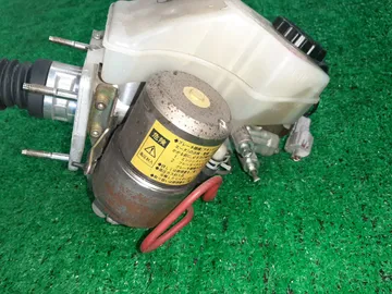 ГЛАВНЫЙ ТОРМОЗНОЙ ЦИЛИНДР НА TOYOTA PROGRES JCG11 2JZ-GE
