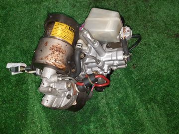 ГЛАВНЫЙ ТОРМОЗНОЙ ЦИЛИНДР НА TOYOTA PROGRES JCG15 1JZ-GE