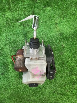 ГЛАВНЫЙ ТОРМОЗНОЙ ЦИЛИНДР НА TOYOTA PROGRES JCG11 2JZ-GE