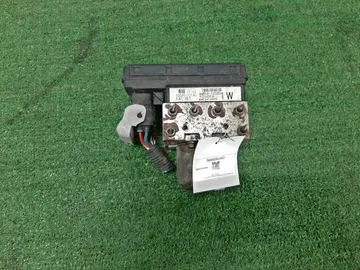 БЛОК ABS НА TOYOTA COROLLA NZE121 1NZ-FE