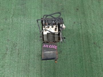 БЛОК ABS НА ISUZU ELF NKR66 4HL1