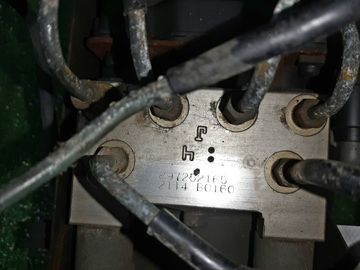 БЛОК ABS НА ISUZU ELF NKR66 4HL1