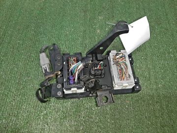 БЛОК ABS НА TOYOTA CROWN MAJESTA UZS186 3UZ-FE