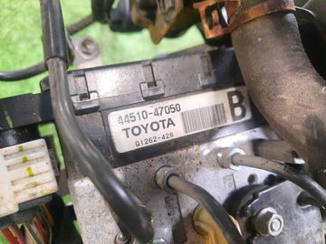 БЛОК ABS НА TOYOTA PRIUS NHW20 1NZ-FXE