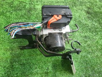 БЛОК ABS НА SUZUKI ESCUDO TDA4W J24B