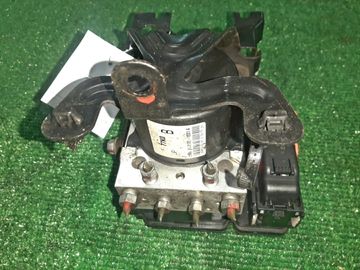 БЛОК ABS НА SUZUKI ESCUDO TDA4W J24B