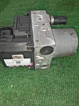 БЛОК ABS НА TOYOTA AVENSIS AZT251 2AZ-FSE