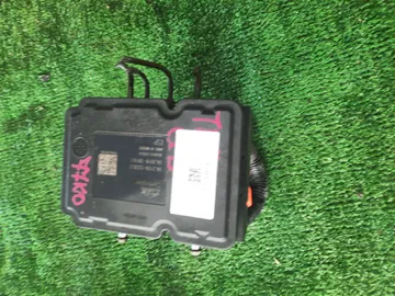БЛОК ABS НА SUZUKI ESCUDO TDA4W J24B