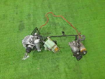 БЛОК ABS НА TOYOTA AQUA NHP10 1NZ-FXE