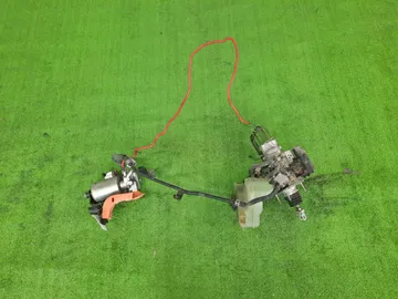 БЛОК ABS НА TOYOTA AQUA NHP10 1NZ-FXE