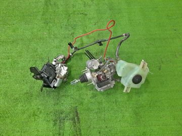 БЛОК ABS НА TOYOTA AQUA NHP10 1NZ-FXE