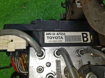 БЛОК ABS НА TOYOTA PRIUS NHW20 1NZ-FXE