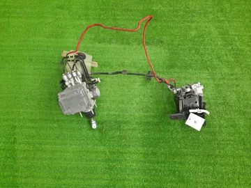 БЛОК ABS НА TOYOTA AQUA NHP10 1NZ-FXE