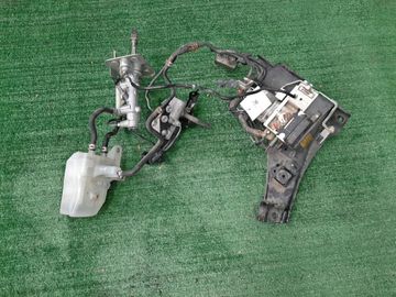 БЛОК ABS НА TOYOTA PRIUS NHW20 1NZ-FXE