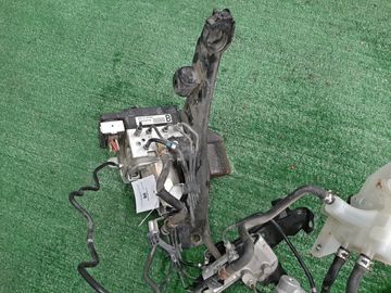 БЛОК ABS НА TOYOTA PRIUS NHW20 1NZ-FXE