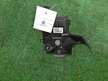 БЛОК ABS НА TOYOTA AVENSIS AZT251 2AZ-FSE