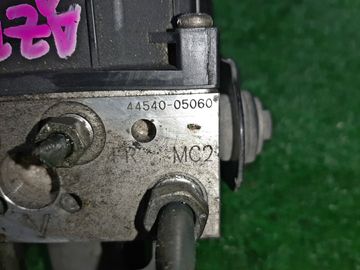 БЛОК ABS НА TOYOTA AVENSIS AZT251 2AZ-FSE