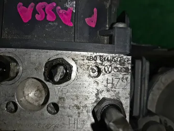 БЛОК ABS НА VOLKSWAGEN PASSAT 3B3