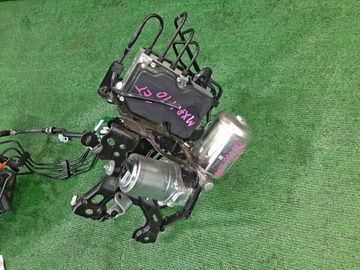 БЛОК ABS НА TOYOTA YARIS MXPH10 M15A-FXE