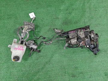 БЛОК ABS НА TOYOTA PRIUS NHW20 1NZ-FXE