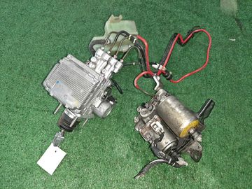 БЛОК ABS НА TOYOTA AQUA NHP10 1NZ-FXE