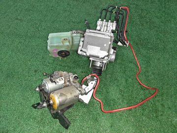БЛОК ABS НА TOYOTA AQUA NHP10 1NZ-FXE