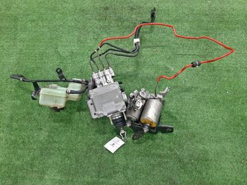 БЛОК ABS НА TOYOTA AQUA NHP10 1NZ-FXE