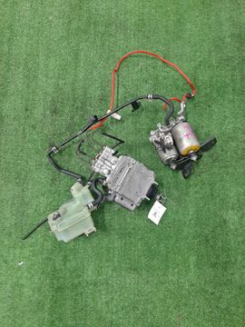 БЛОК ABS НА TOYOTA AQUA NHP10 1NZ-FXE