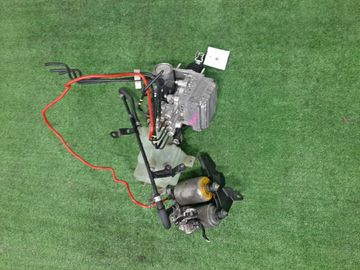 БЛОК ABS НА TOYOTA AQUA NHP10 1NZ-FXE