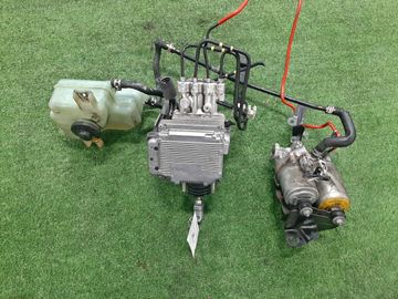 БЛОК ABS НА TOYOTA AQUA NHP10 1NZ-FXE