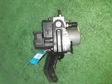 БЛОК ABS НА TOYOTA AVENSIS AZT251 2AZ-FSE