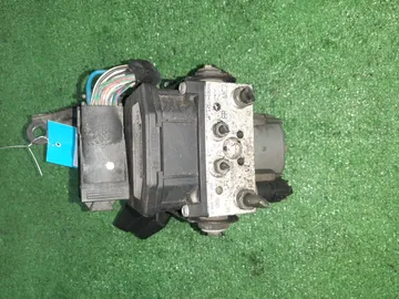 БЛОК ABS НА TOYOTA AVENSIS AZT251 2AZ-FSE