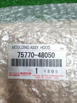 МОЛДИНГ КАПОТА НА TOYOTA HARRIER ASU60W