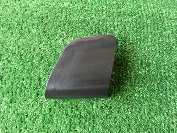 ЗАГЛУШКА БУКСИРНОГО КРЮКА НА MAZDA ROADSTER ND5RC