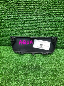 ЗАГЛУШКА РЕШЕТКИ НА TOYOTA AQUA MXPK11