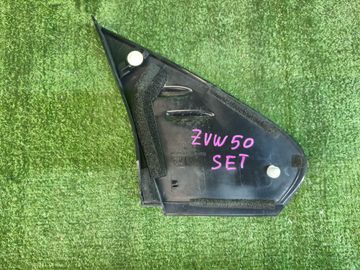 НАКЛАДКА НА КРЫЛО НА TOYOTA PRIUS ZVW50