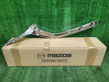МОЛДИНГ РЕШЕТКИ РАДИАТОРА НА MAZDA CX-5 KF5P