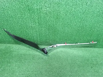МОЛДИНГ РЕШЕТКИ РАДИАТОРА НА MAZDA CX-30 DM8P